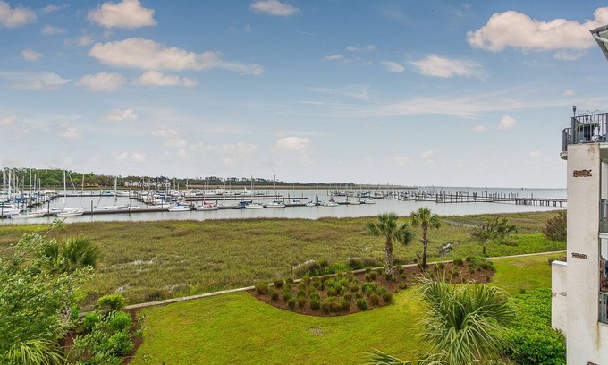Saint Simons Island Condo | Gorgeous Views of the Inter-coastal Waterway, Dog-Friendly, Pool, Steps to Marina Docks