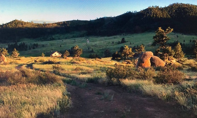 Livermore Cabin | Gorgeous Views, Great Outdoors for Romance, Families and Beloved Pets