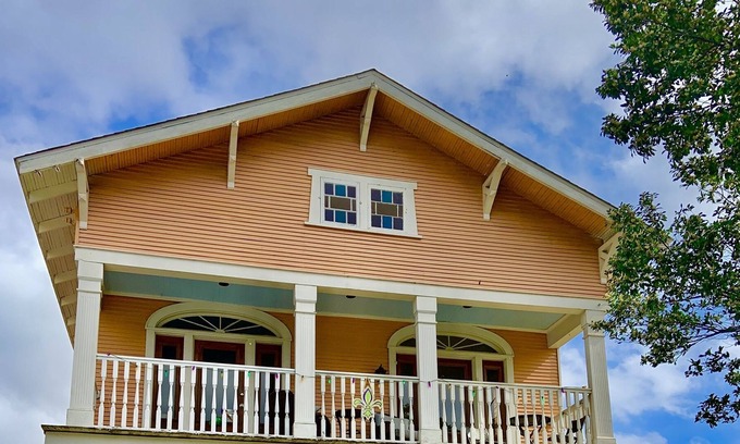 Bayou St. John House | Gorgeous Waterfront home ~ Bayou St. John, Mid City, Jazz Fest neighborhood!
