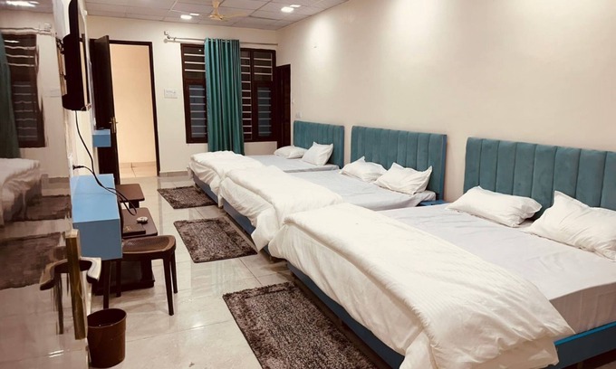 Shivanandi Hotel | Goroomgo Bhanu Palace Rudraprayag