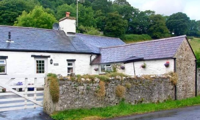 Llandysul Cottage | GORRIG BWTHYN, pet friendly, character holiday cottage in Llandysul