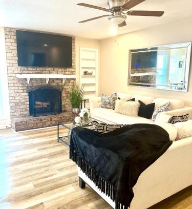 Gracewood House | Goshen Golf Stay Peaceful 4BR Retreat Near Courses