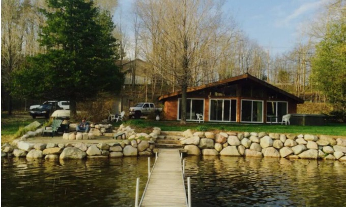 Lake Ann House | Gotaway Lodge on Lake Ann