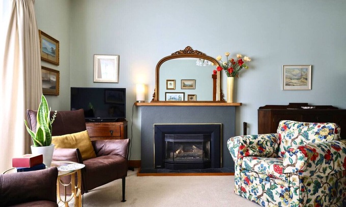 Tauranga South House | Graceful Character Cottage In The Leafy Avenues