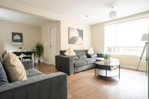 Uphall House | Graham House