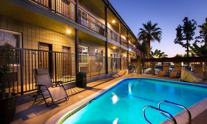 Granada Hills North Hotel | Granada Inn