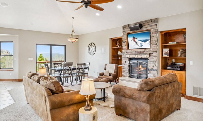Innsbruck Val Moritz House | Granby Escapes – Luxury 5 BDR!