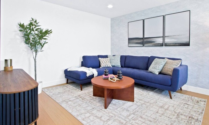 Alhambra House | Grand 4BR Stay + EV Charger + Game Room #TravelSGV