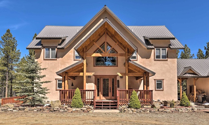 Angel Fire House | Grand Angel Fire Retreat w/Hot Tub & Fire Pit!