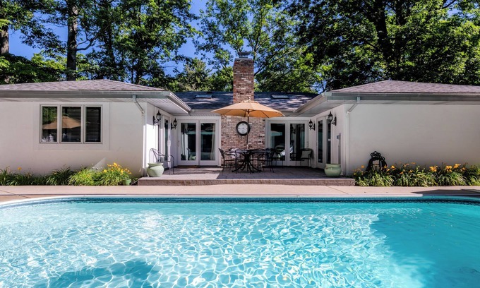Grand Beach House | Grand Beach Home With Private Pool & Walking To Beach!