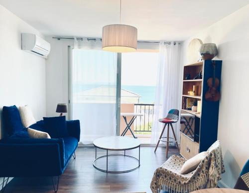 Istres Apartment | Grand Bleu, Vue sur Lac, Cosy et Chic WIFI Centre ville, Plage