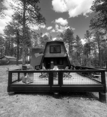 Williams House | Grand Canyon Cabin! One hour and 10 minutes to the South Entrance!