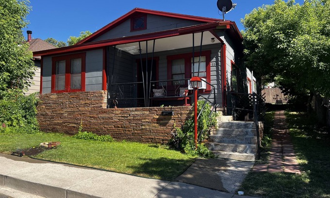 Williams House | Grand Canyon, Williams, Route 66, Historic Getaway