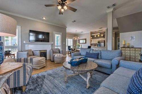 Crystal Shores House | Grand Destin Getaway - Walk a Block to the Beach!