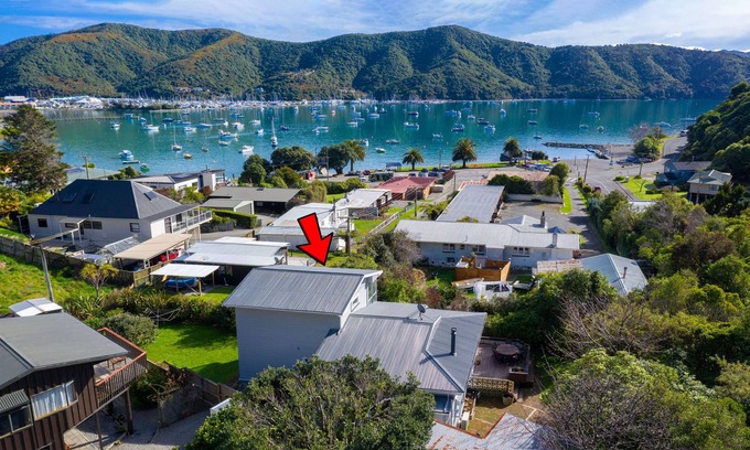 Waikawa Bay House | Grand Getaway
