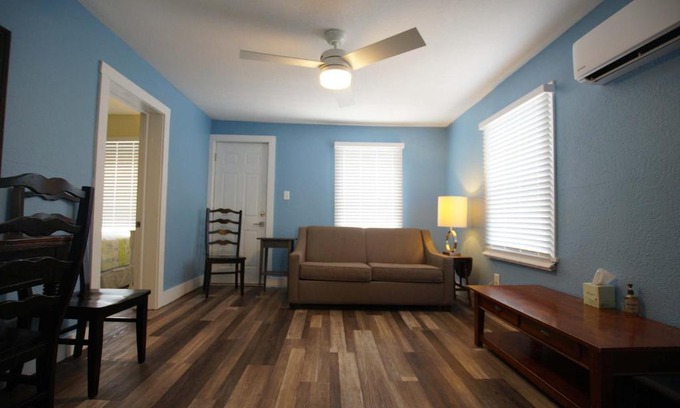 Grand Haven Apartment | Grand Harbor Apartments 209 Clinton Unit 2
