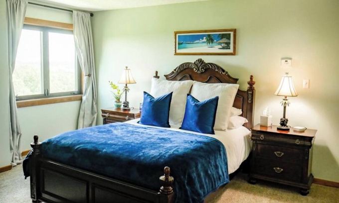 Shangri-La Estates Condo | Grand Lake Getaway – Vista Towers 10th Floor Condo with Golf & Lake Views