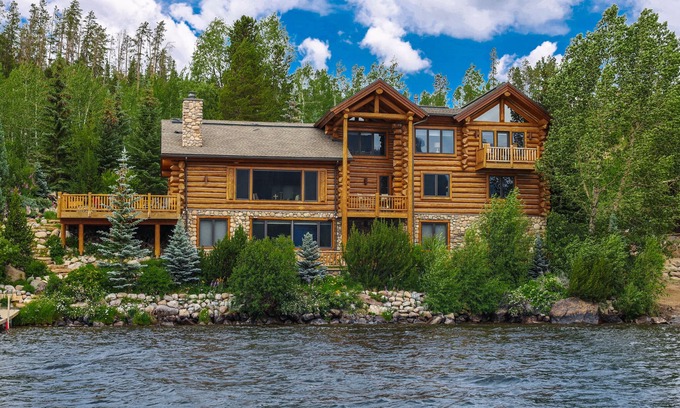 Grand Lake House | Grand Lincoln Log Cabin - Spectacular Luxury Lakefront Estate