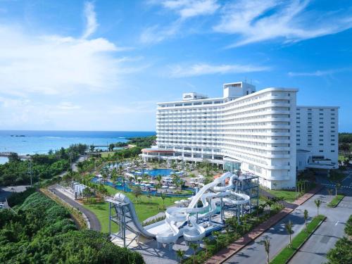 Yomitan Hotel | Grand Mercure Okinawa Cape Zanpa Resort