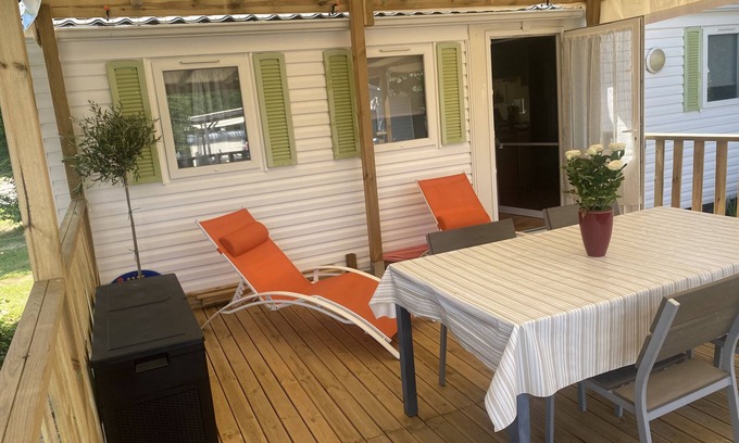 Novalaise House | Grand Mobil-home Lac Daiguebelette