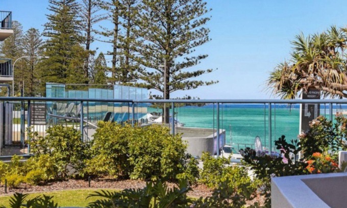 Caloundra Apartment | GRAND PACIFIC UNIT 10