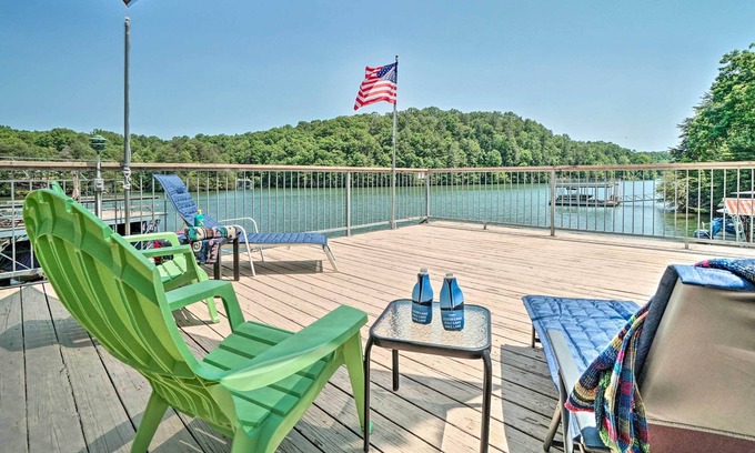 Dawsonville House | 'Grand Place Vacation' w/ Grill + Pool Table!