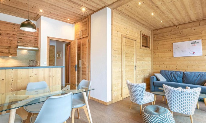 La Clusaz Apartment | Grand Studio cabine, balcon, parking, centre La Clusaz - FR-1-437-85