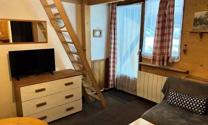 Eclose-Est Apartment | Grand Sud Residence - 20 m2 studio with mezzanine-ALPE D'HUEZ ECLOSE EST