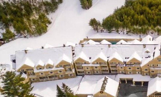 Bartlett Hotel | Grand Summit Hotel at Attitash