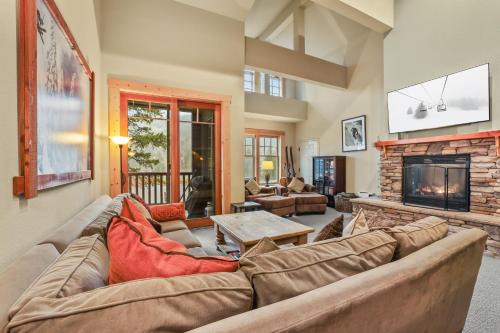 Kirkwood Apartment | Grandeur at Elevation – 3 Bedroom Loft condo