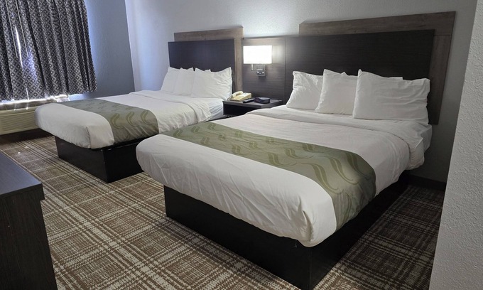 Minocqua Hotel | GrandStay Hotel & Suites