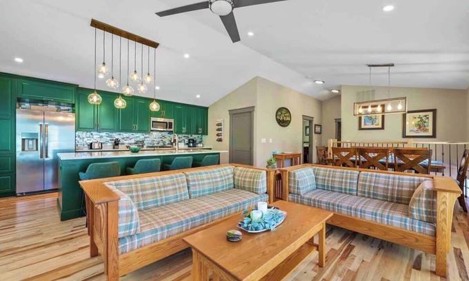 Prudenville House | Grandview Summary: Co