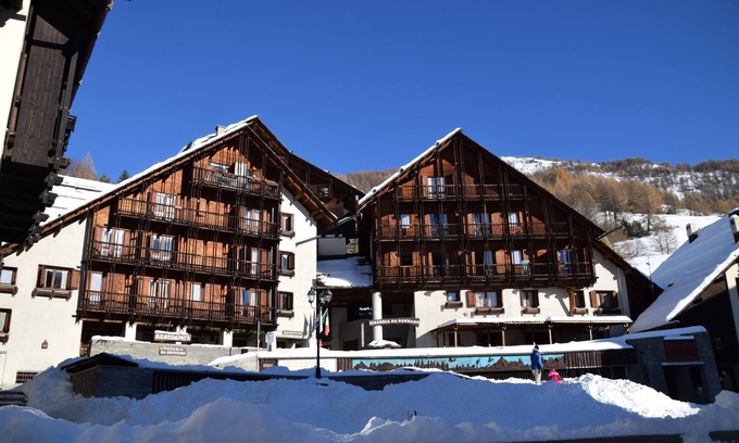 Sauze di Cesana Apartment | Grange Hike & Ski - 33C Sestriere
