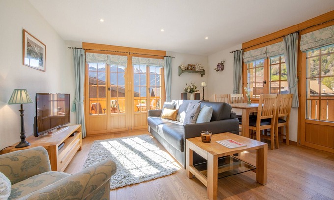 Wengen Apartment | Grathoren - Waldbort (car limited village)