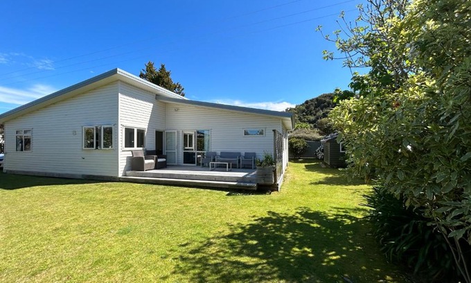 Ngaio Bay House | Graydon Grove