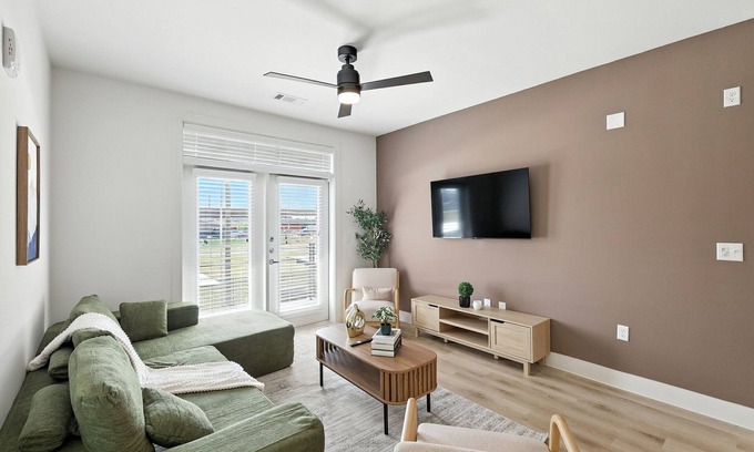 Fort Worth Condo | Grayson 12095 Luxury Living DT Fort Worth 2B2B