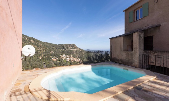 Avapessa House | Graziosa Villetta with mountain views, shared pool and air conditioning