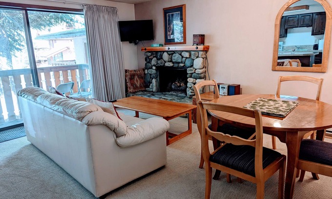 Ketchum Condo | Great 1 (plus) bedroom condo. This is the best location in Ketchum!