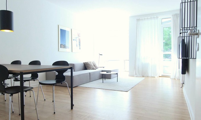 Frederiksberg C Apartment | Great 2-bed w/balcony - 238