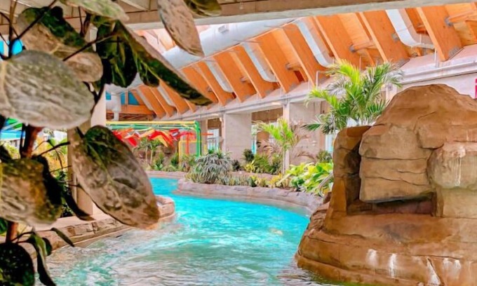 Circleville Resort | Great Amenities! 4 Big Units! Waterparks, Pools & Spa, Playground, and Arcade!