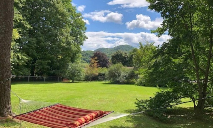 Great Barrington House | Great Barrington Farmhouse near Lake Mansfield