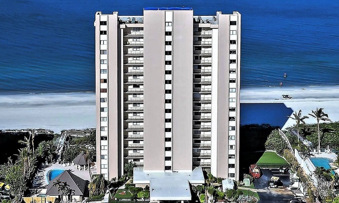Marco Island Condo | GREAT BEACH LOCATION+NEW KITCHEN+AWESOME VIEWS+JUST STEPS AWAY FROM GULF