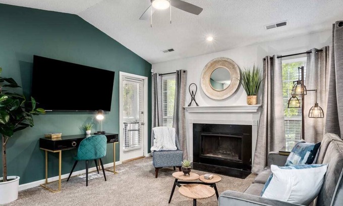 Meadowbrook Apartment | Great Community Amenities | Close to everything