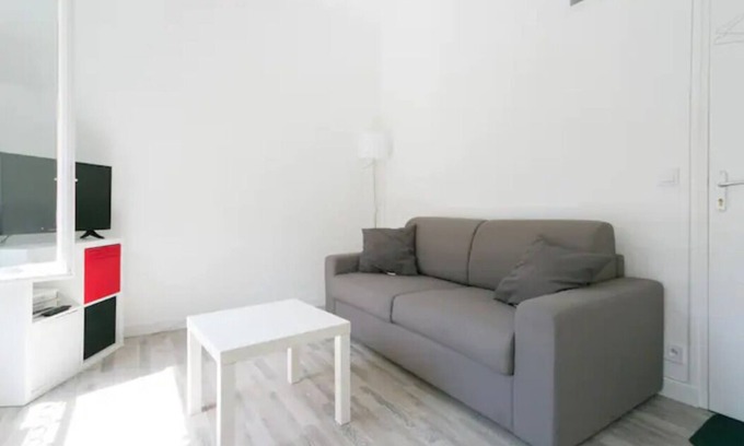 Centre-ville Apartment | Great cosy studio minutes away from the metro!