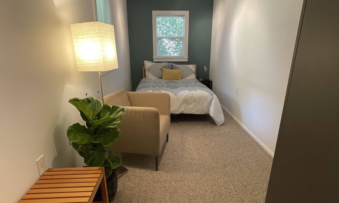 Hood River Apartment | Great economic little apartment for an awesome Gorge Vacation minimum 30 days