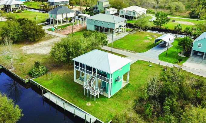 Bay St Louis House | Great Escape -2 Br 2Ba Waterfront Bay St Louis MS