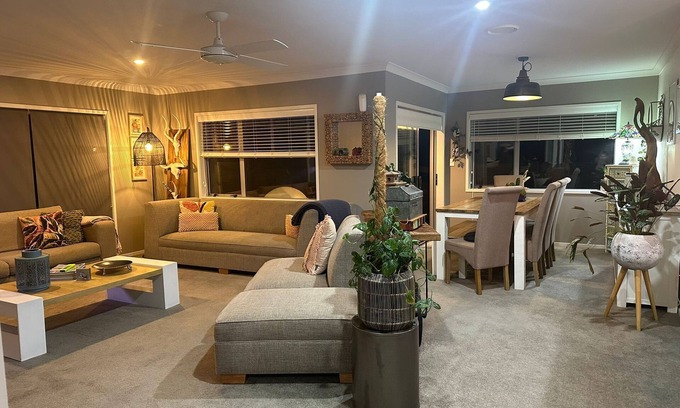 Bethlehem House | Great Family Home - Centrally Located to Key Attractions!