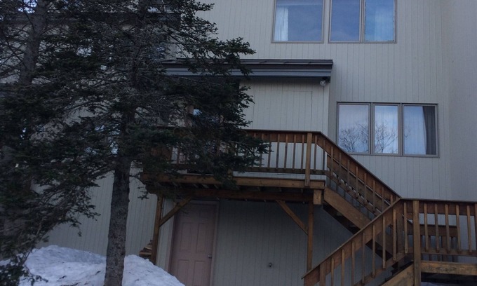 Carrabassett Valley Condo | Great location - 3 bd, 2 bath Condo, Close to Trails & Village