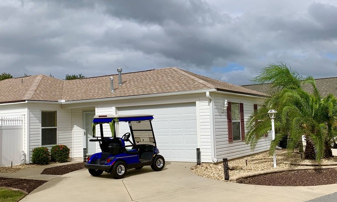 The Villages Villa | GREAT LOCATION! 2 Bdrm 2 Ba Villa w/GOLF CART, FREE WIFI & BBQ