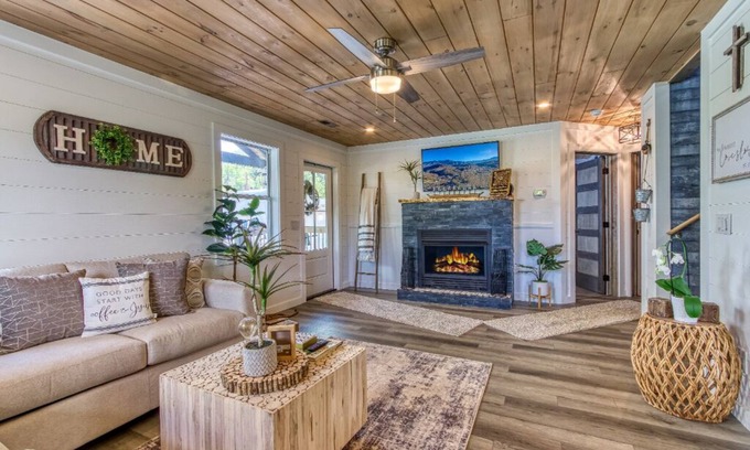 Chalet Village North Cabin | Great location Brand New Farm house ,Game-room